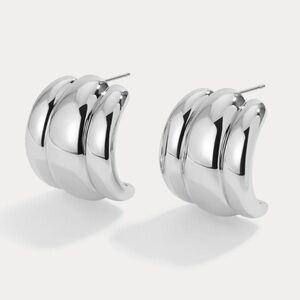 LILI CLASPE ELSA SHIELD EARRINGS